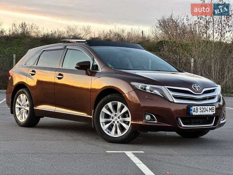 Позашляховик / Кросовер Toyota Venza 2014 в Вінниці