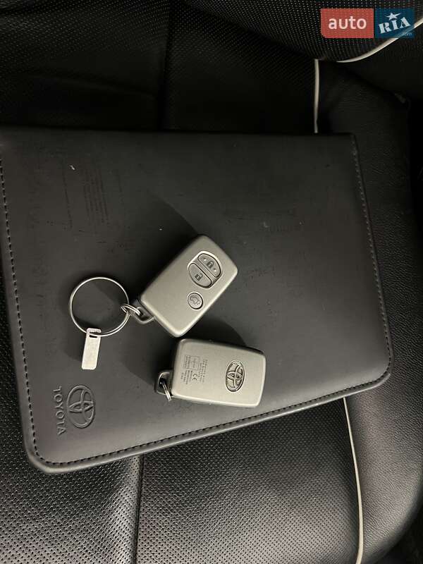 Позашляховик / Кросовер Toyota Venza 2014 в Вінниці