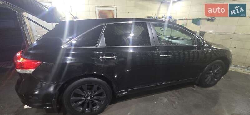 Позашляховик / Кросовер Toyota Venza 2010 в Києві