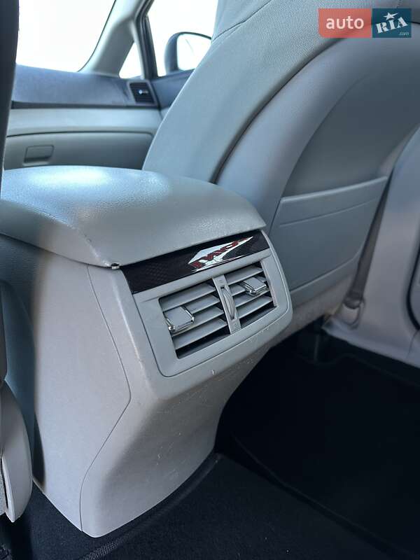 Внедорожник / Кроссовер Toyota Venza 2011 в Белогородке