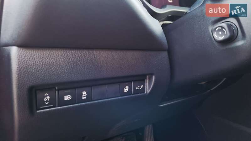 Внедорожник / Кроссовер Toyota Venza 2020 в Черкассах