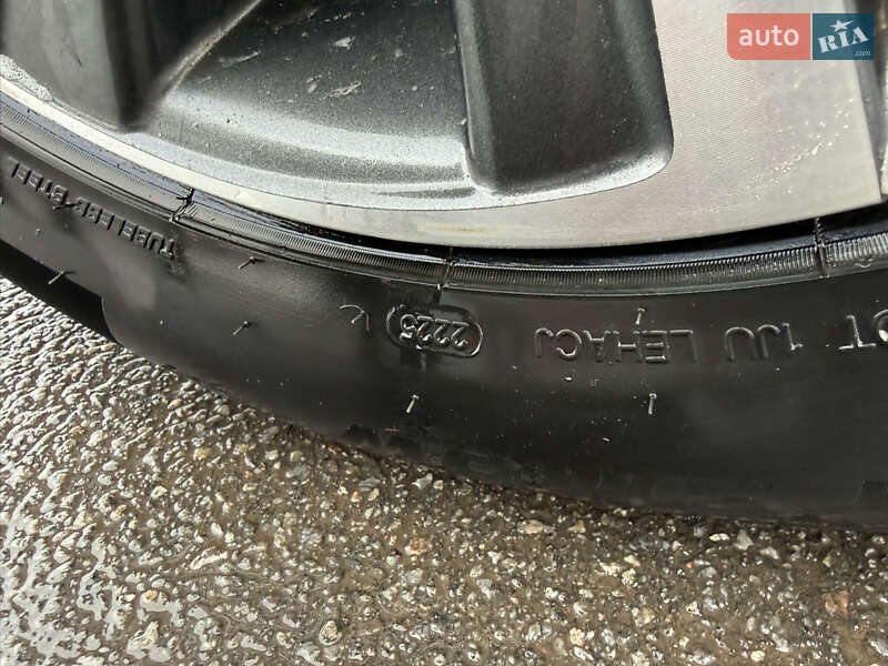 Внедорожник / Кроссовер Toyota Venza 2021 в Калиновке