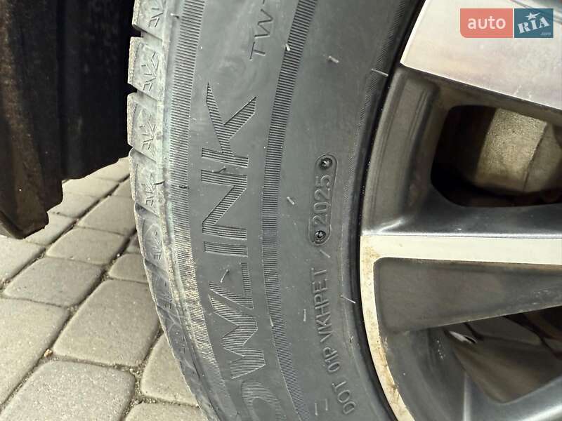 Внедорожник / Кроссовер Toyota Venza 2021 в Хмельницком фото 17 Внедорожник / Кроссовер Toyota Venza 2021 в Хмельницком