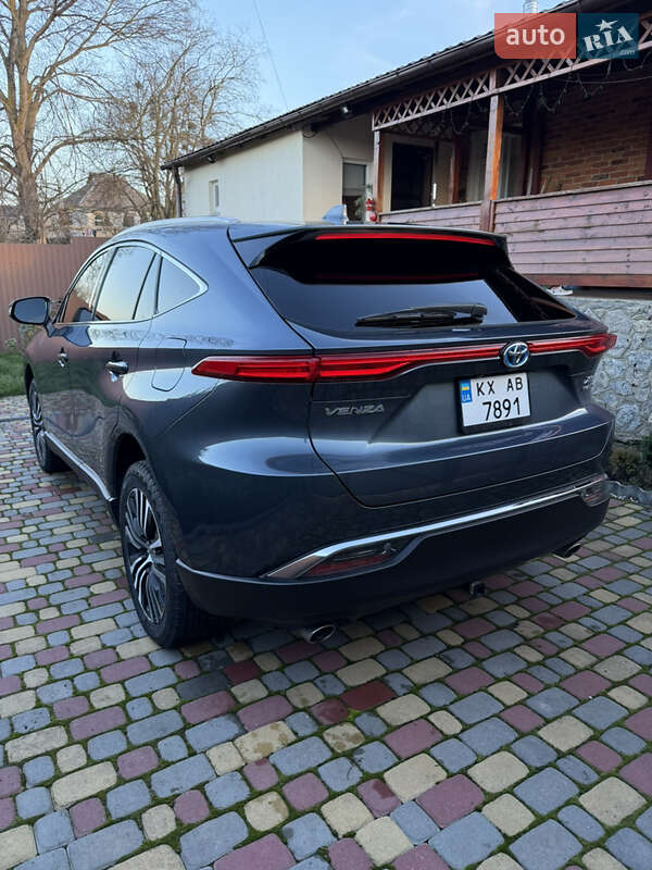 Позашляховик / Кросовер Toyota Venza 2022 в Харкові