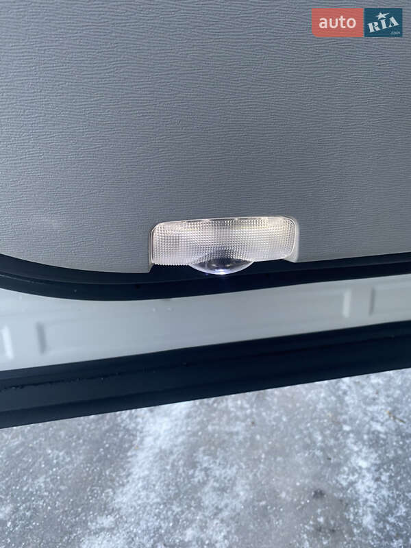 Позашляховик / Кросовер Toyota Venza 2011 в Краснограді