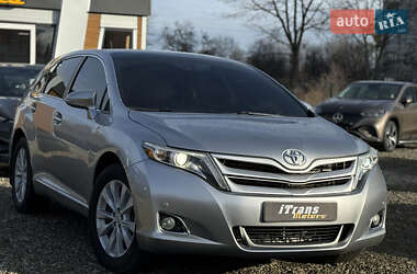 Позашляховик / Кросовер Toyota Venza 2015 в Стрию