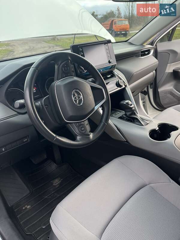 Позашляховик / Кросовер Toyota Venza 2021 в Києві