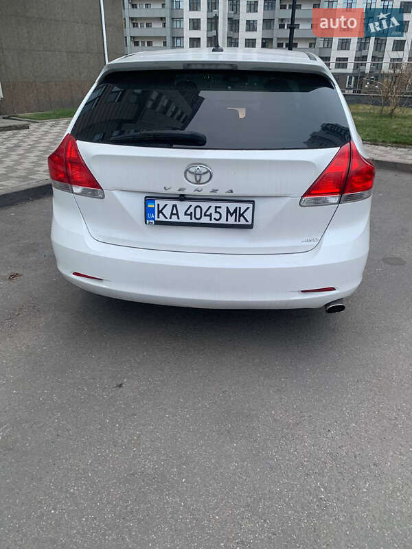 Внедорожник / Кроссовер Toyota Venza 2011 в Киеве