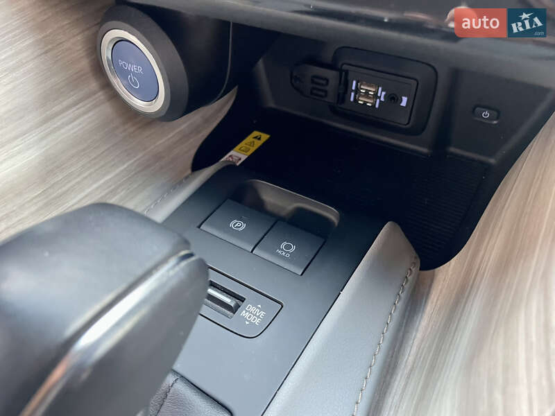 Позашляховик / Кросовер Toyota Venza 2021 в Тульчині