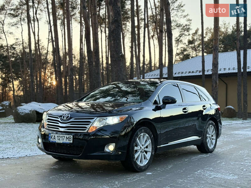 Позашляховик / Кросовер Toyota Venza 2011 в Житомирі