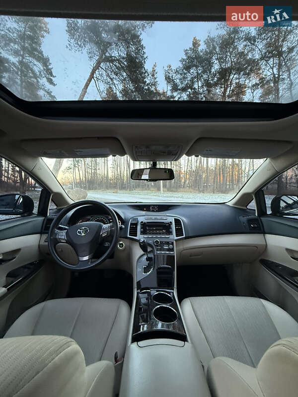 Позашляховик / Кросовер Toyota Venza 2011 в Житомирі
