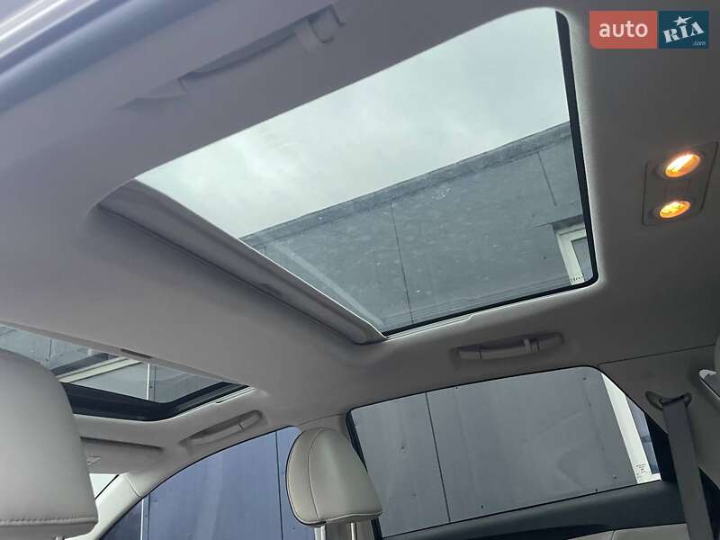 Позашляховик / Кросовер Toyota Venza 2011 в Києві