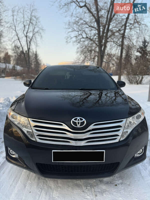 Внедорожник / Кроссовер Toyota Venza 2010 в Житомире