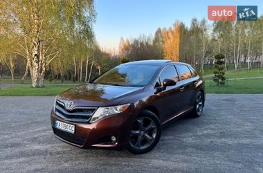 Внедорожник / Кроссовер Toyota Venza 2010 в Хмельницком