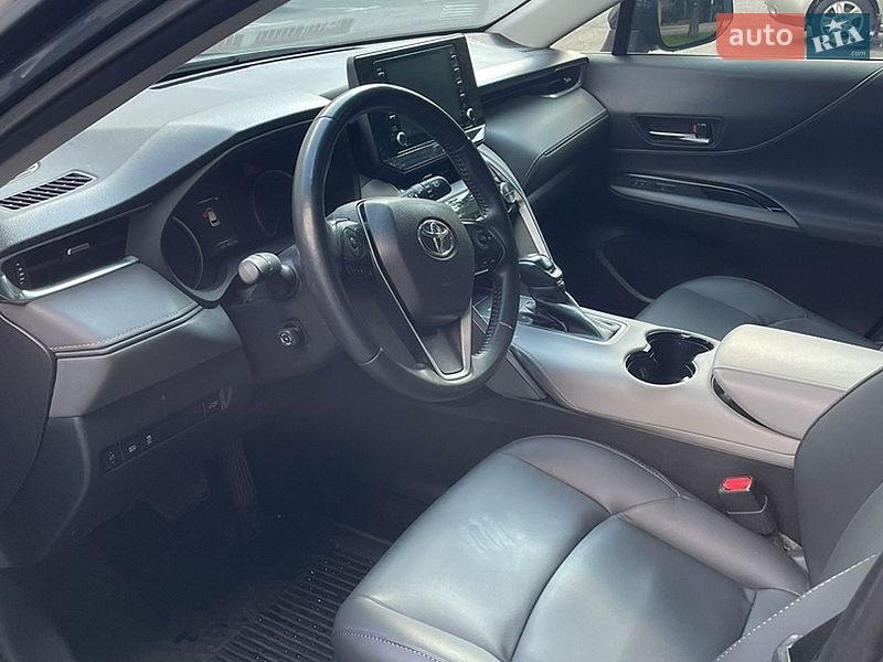 Внедорожник / Кроссовер Toyota Venza 2021 в Киеве