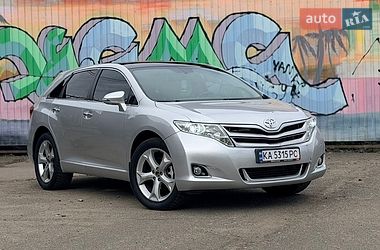 Позашляховик / Кросовер Toyota Venza 2013 в Києві