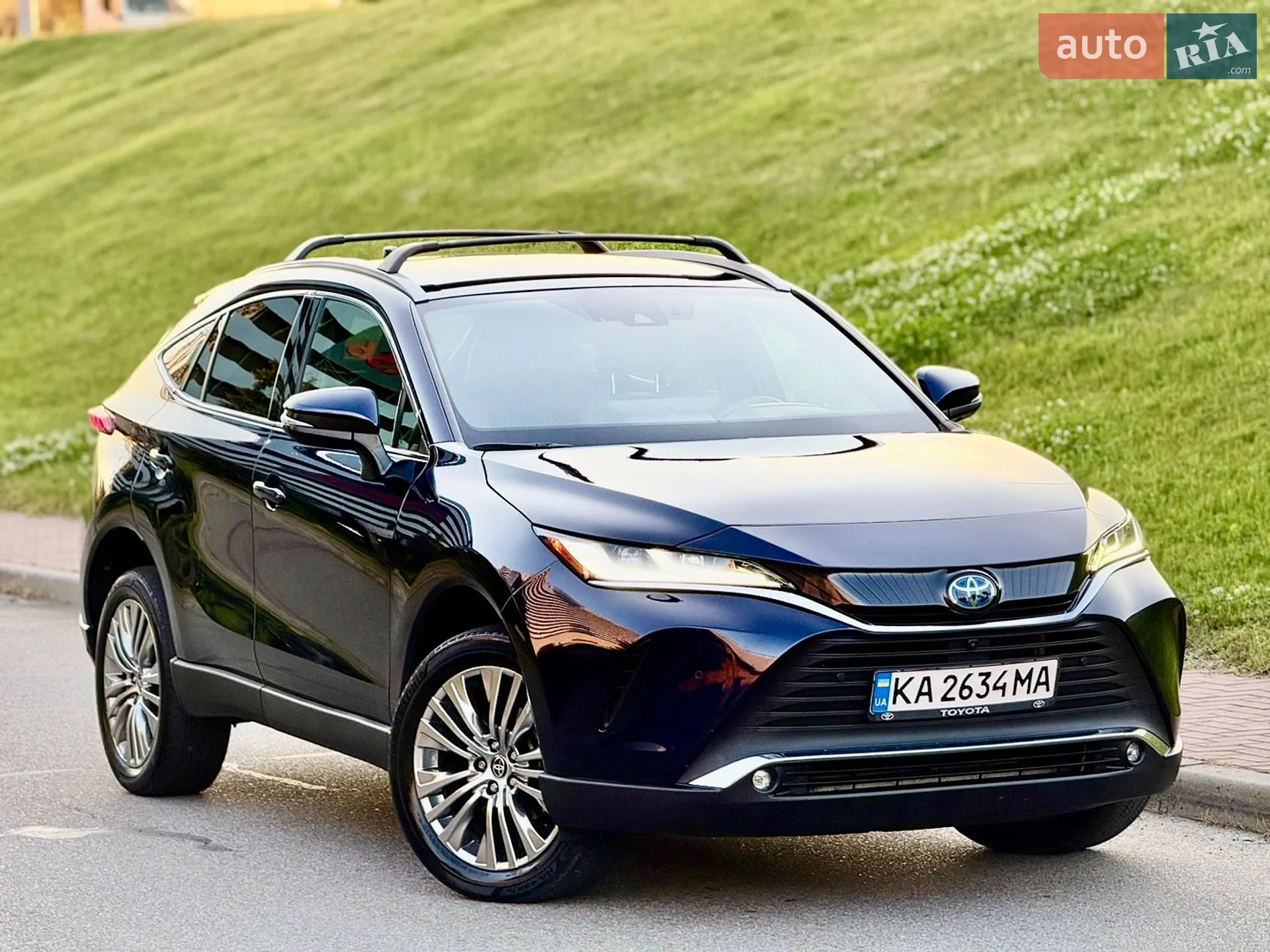 2021 Toyota Venza - фото 1