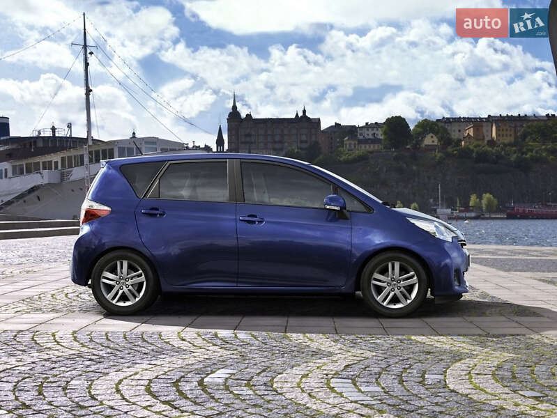 Микровэн Toyota Verso-S 2011 в Львове фото 2 Микровэн Toyota Verso-S 2011 в Львове