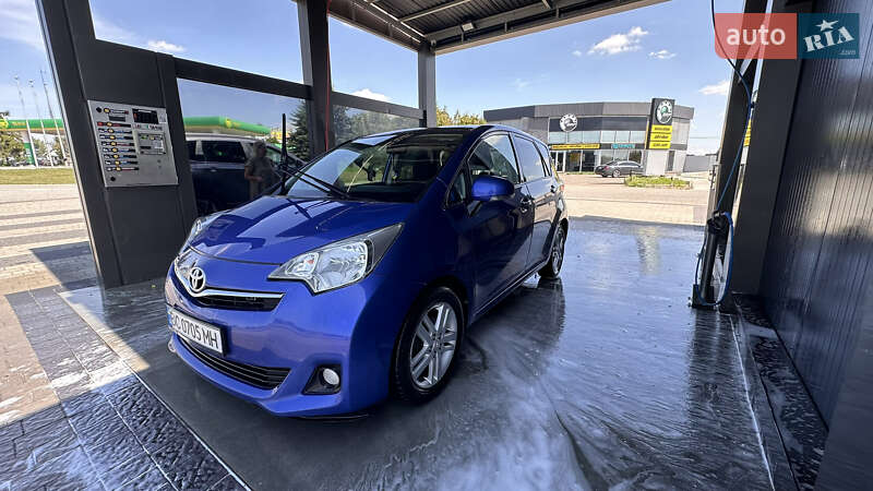 Микровэн Toyota Verso-S 2011 в Львове фото 3 Микровэн Toyota Verso-S 2011 в Львове