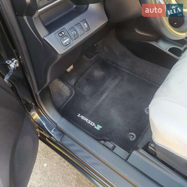Микровэн Toyota Verso-S 2012 в Белгороде-Днестровском