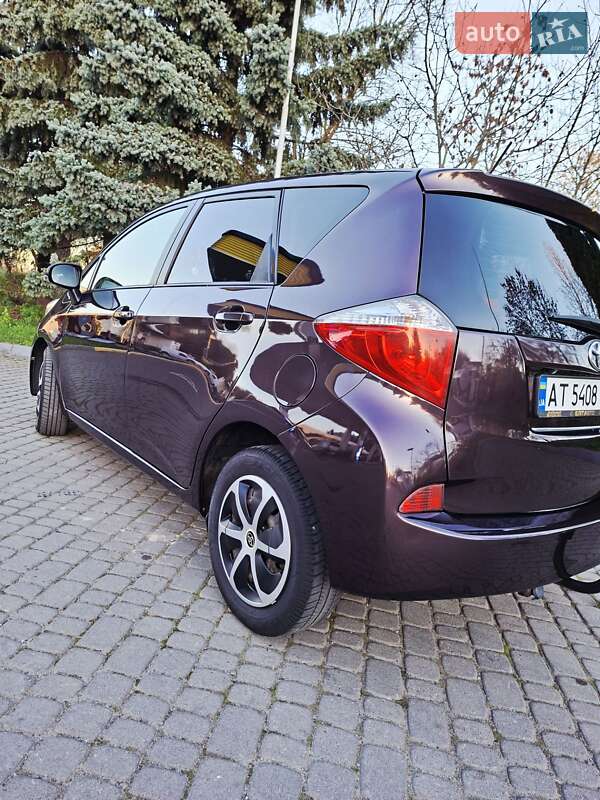 Микровэн Toyota Verso-S 2014 в Ивано-Франковске
