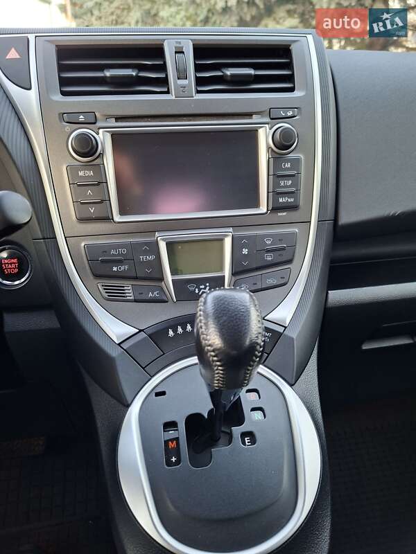 Микровэн Toyota Verso-S 2014 в Ивано-Франковске