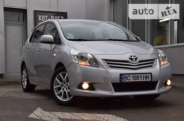 Минивэн Toyota Verso 2009 в Дрогобыче