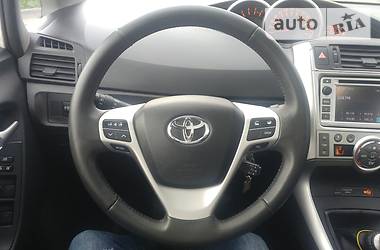 Минивэн Toyota Verso 2012 в Луцке