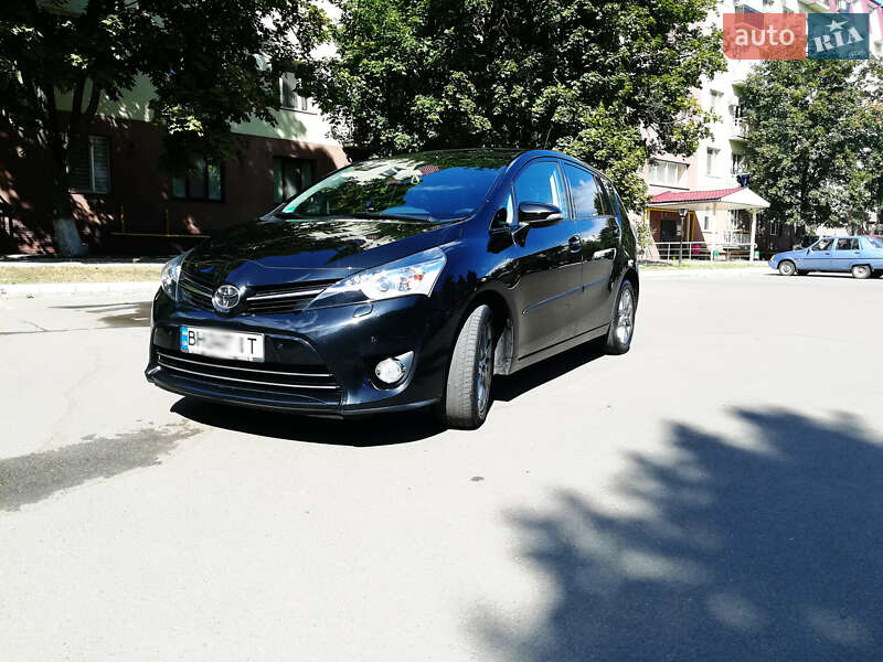 Мінівен Toyota Verso 2014 в Одесі