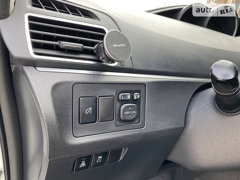 Мінівен Toyota Verso 2013 в Хмельницькому фото 29 Мінівен Toyota Verso 2013 в Хмельницькому