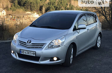 Минивэн Toyota Verso 2010 в Могилев-Подольске