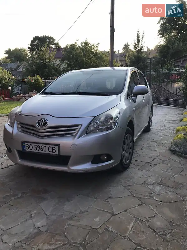 Toyota Verso 2010