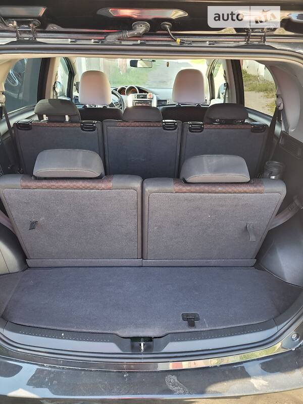 Універсал Toyota Verso 2011 в Рівному