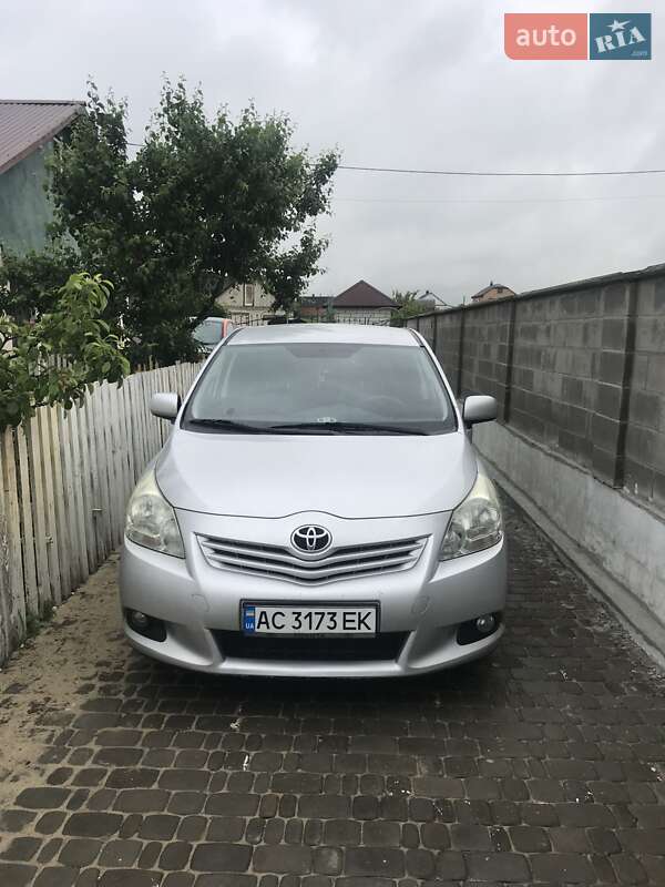 Toyota Verso 2010