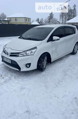 Минивэн Toyota Verso 2013 в Лановцах