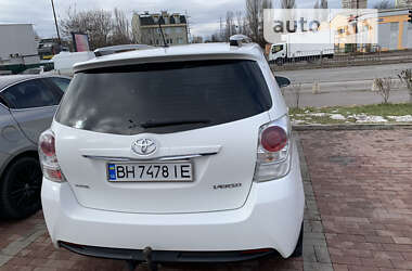 Мінівен Toyota Verso 2013 в Одесі