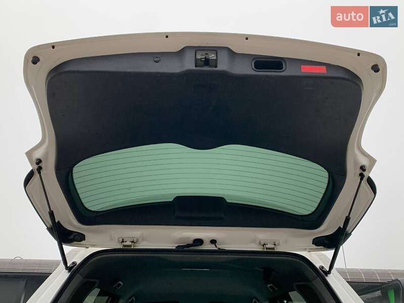 Мінівен Toyota Verso 2010 в Тернополі