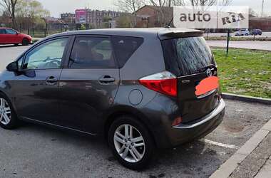 Мінівен Toyota Verso 2011 в Львові