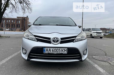 Мінівен Toyota Verso 2014 в Києві