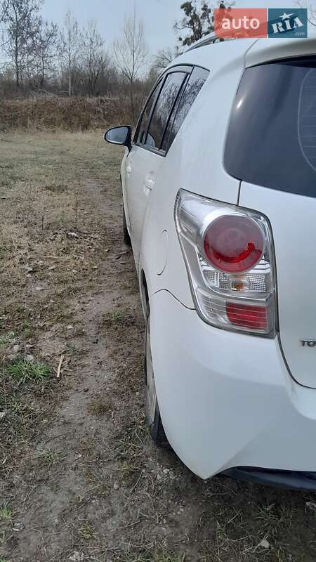 Минивэн Toyota Verso 2014 в Житомире