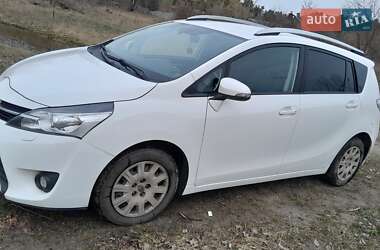 Минивэн Toyota Verso 2014 в Житомире
