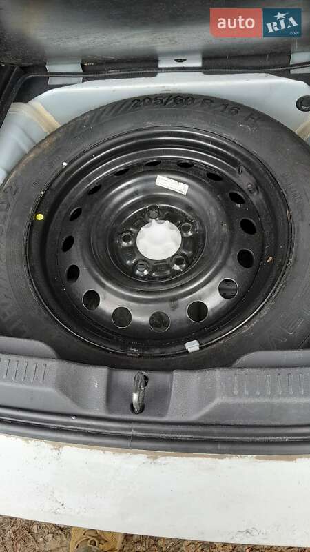 Минивэн Toyota Verso 2014 в Житомире