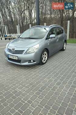 Toyota Verso 2010