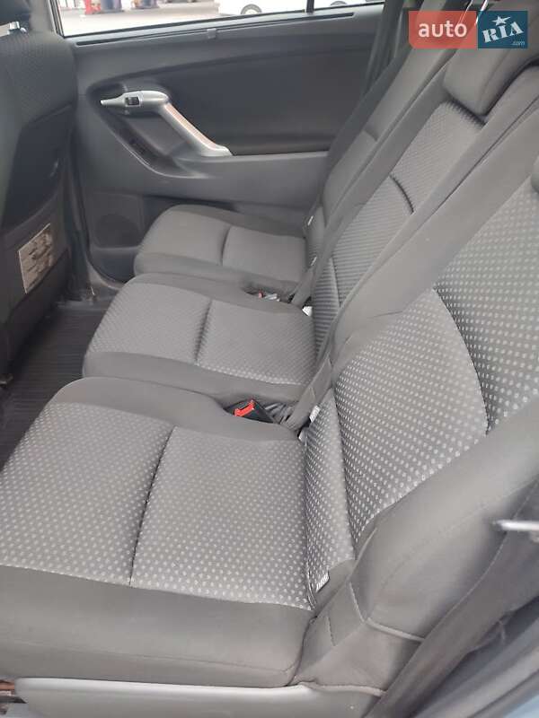 Минивэн Toyota Verso 2010 в Киеве