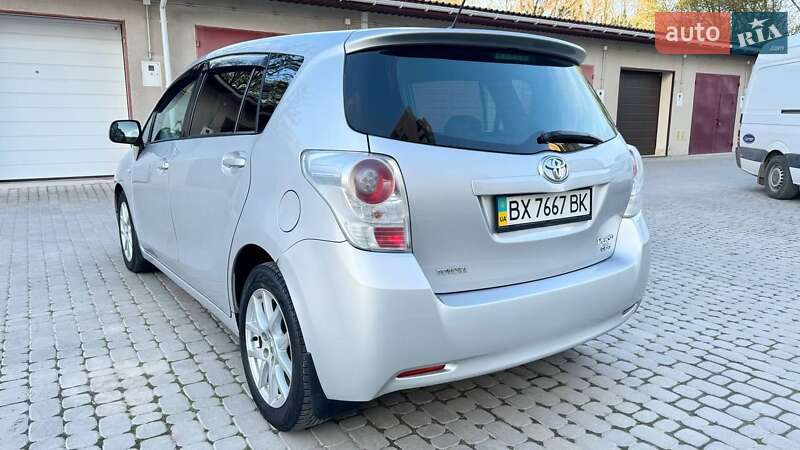 Минивэн Toyota Verso 2009 в Каменец-Подольском фото 8 Минивэн Toyota Verso 2009 в Каменец-Подольском