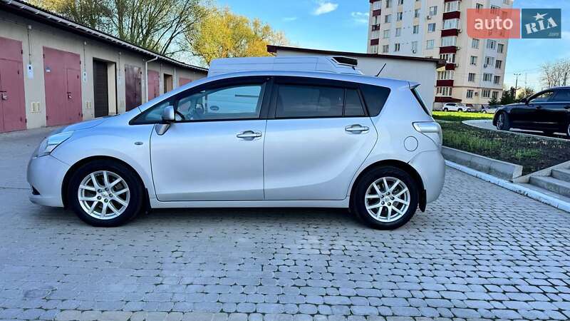 Минивэн Toyota Verso 2009 в Каменец-Подольском фото 5 Минивэн Toyota Verso 2009 в Каменец-Подольском