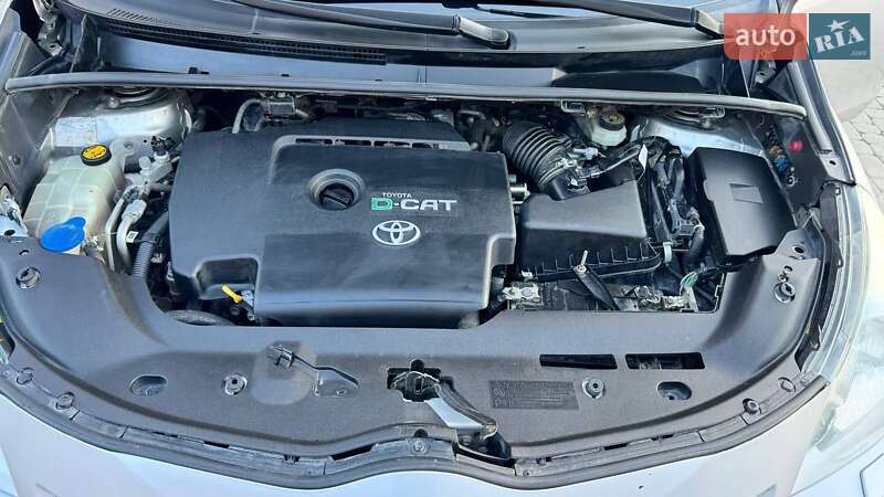 Минивэн Toyota Verso 2009 в Каменец-Подольском фото 39 Минивэн Toyota Verso 2009 в Каменец-Подольском