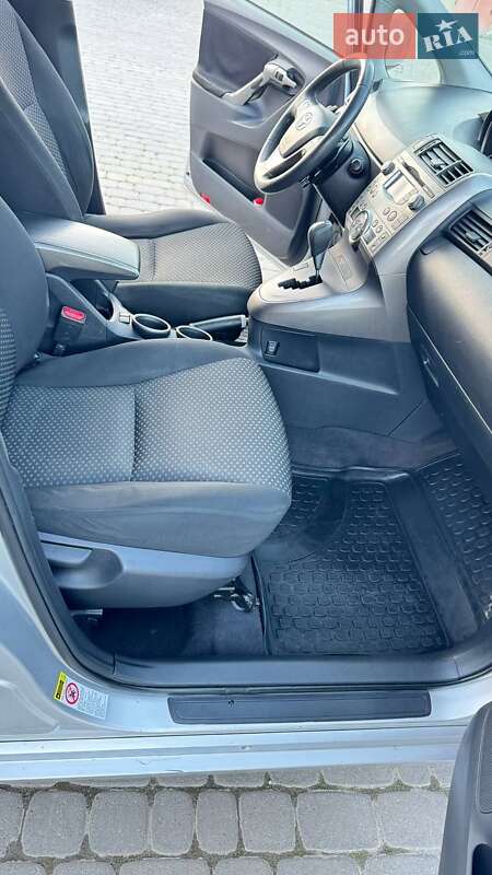 Минивэн Toyota Verso 2009 в Каменец-Подольском фото 76 Минивэн Toyota Verso 2009 в Каменец-Подольском