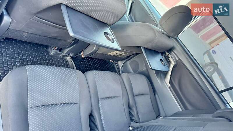 Минивэн Toyota Verso 2009 в Каменец-Подольском фото 84 Минивэн Toyota Verso 2009 в Каменец-Подольском