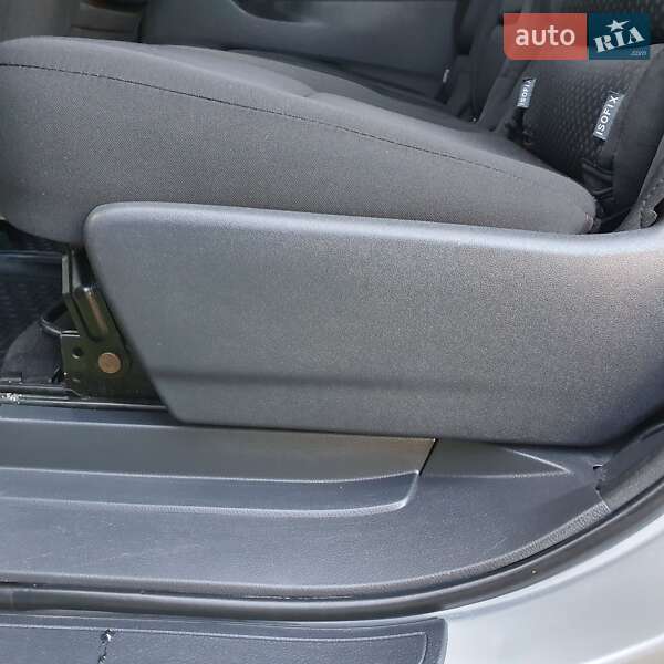 Минивэн Toyota Verso 2009 в Каменец-Подольском фото 95 Минивэн Toyota Verso 2009 в Каменец-Подольском